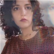 Laureata in lingue impartisce lezioni di Inglese per studenti di liceo ed istituti tecnici